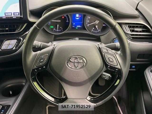 Toyota C-HR 2018-02 8658397-10