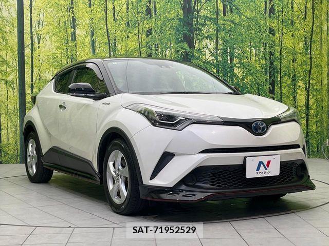 Toyota C-HR 2018-02 8658397-15