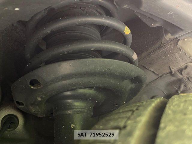 Toyota C-HR 2018-02 8658397-18