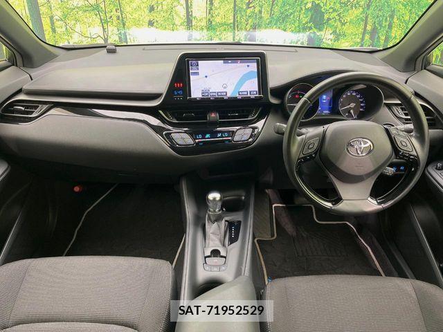 Toyota C-HR 2018-02 8658397-1