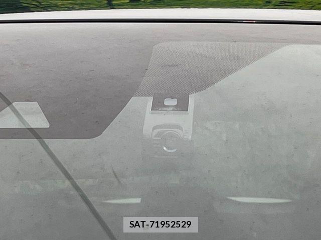 Toyota C-HR 2018-02 8658397-6