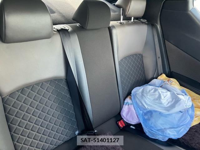 Toyota C-HR 2020-03 8658398-13
