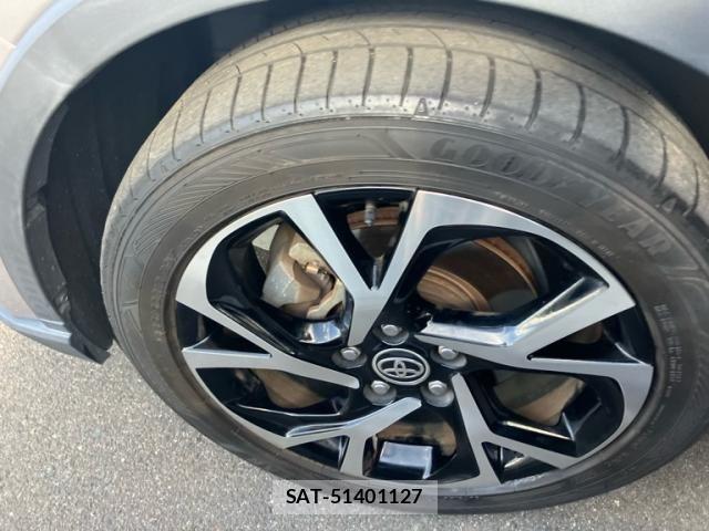 Toyota C-HR 2020-03 8658398-6