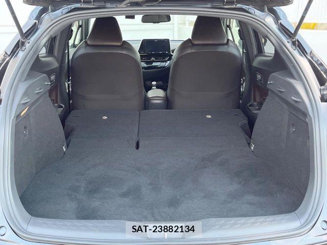 Toyota C-HR 2019-04 8665932-9