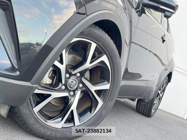 Toyota C-HR 2019-04 8665932-12