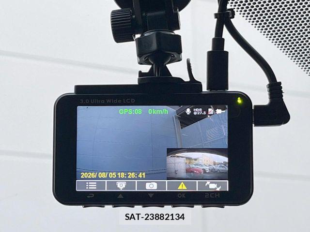 Toyota C-HR 2019-04 8665932-5