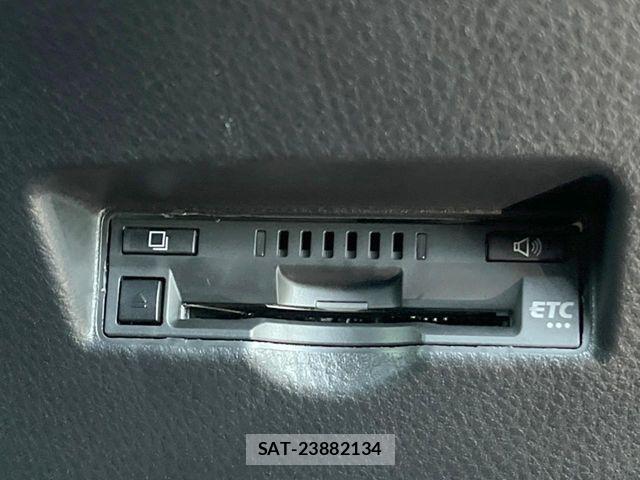 Toyota C-HR 2019-04 8665932-6