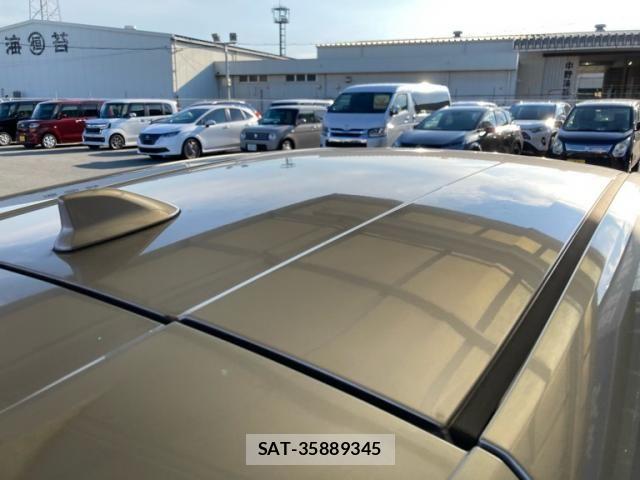 Toyota C-HR 2017-10 8665935-10