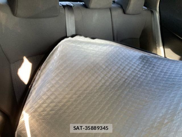 Toyota C-HR 2017-10 8665935-16