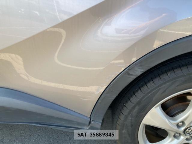 Toyota C-HR 2017-10 8665935-22