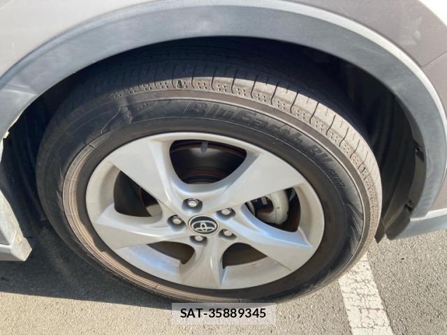 Toyota C-HR 2017-10 8665935-8