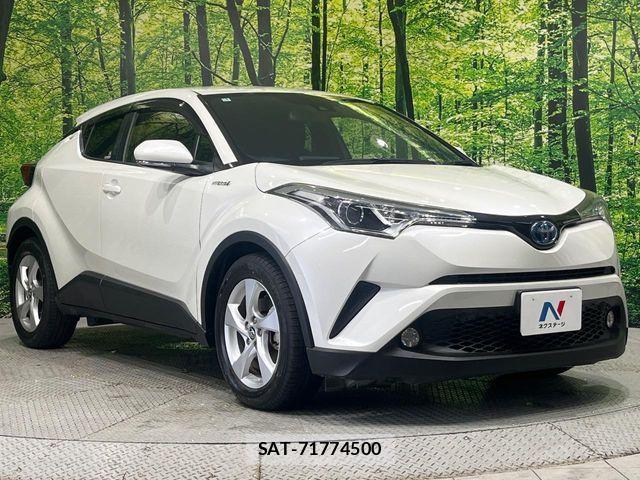 Toyota C-HR 2017-01 8685288-16