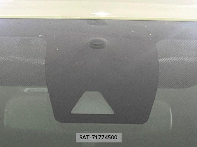 Toyota C-HR 2017-01 8685288-7