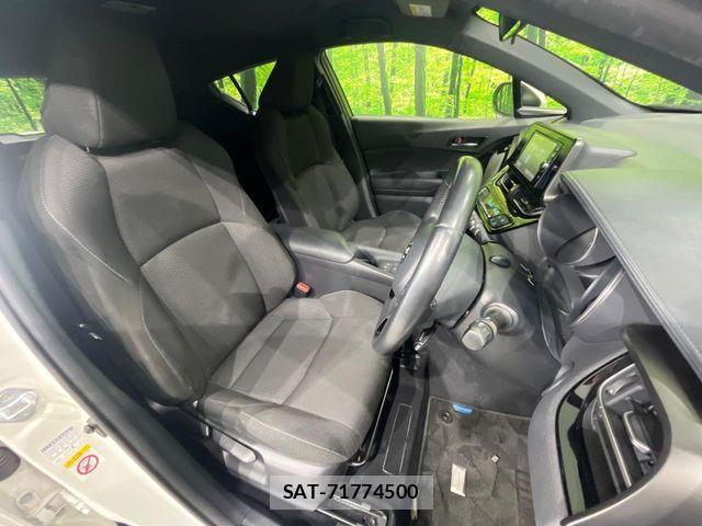 Toyota C-HR 2017-01 8685288-8