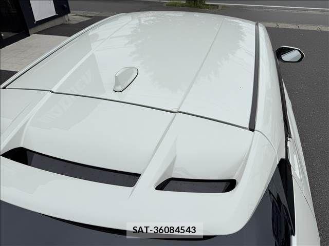 Toyota C-HR 2017-05 8685290-18