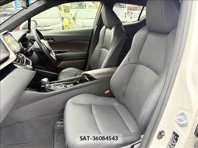 Toyota C-HR 2017-05 8685290-24