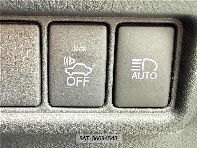 Toyota C-HR 2017-05 8685290-3