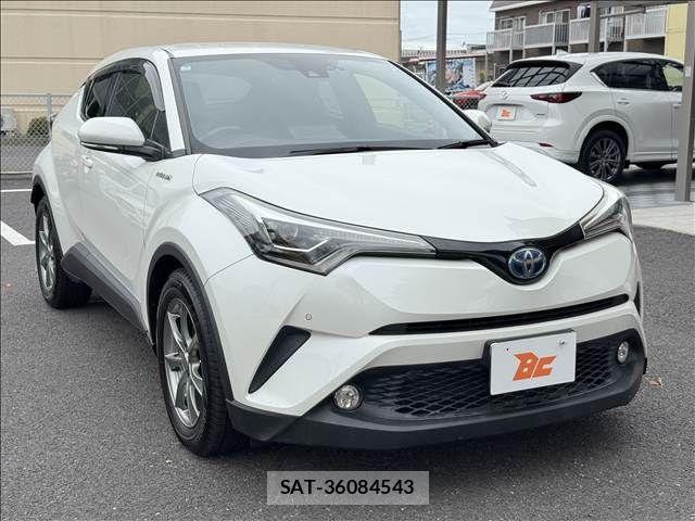 Toyota C-HR 2017-05 8685290-4