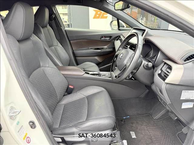 Toyota C-HR 2017-05 8685290-8