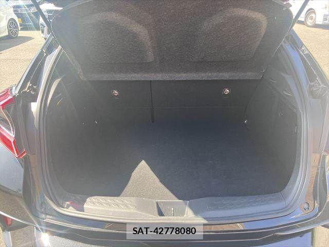 Toyota C-HR 2019-07 8685287-14