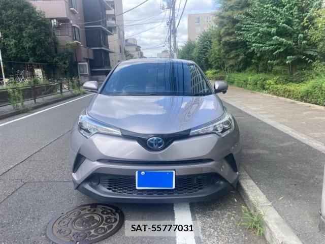 Toyota C-HR 2017-05 8685293-0