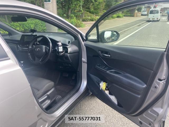 Toyota C-HR 2017-05 8685293-15
