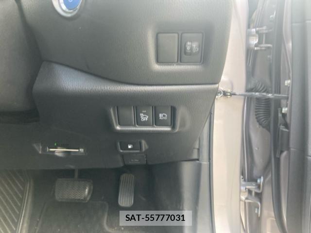 Toyota C-HR 2017-05 8685293-17