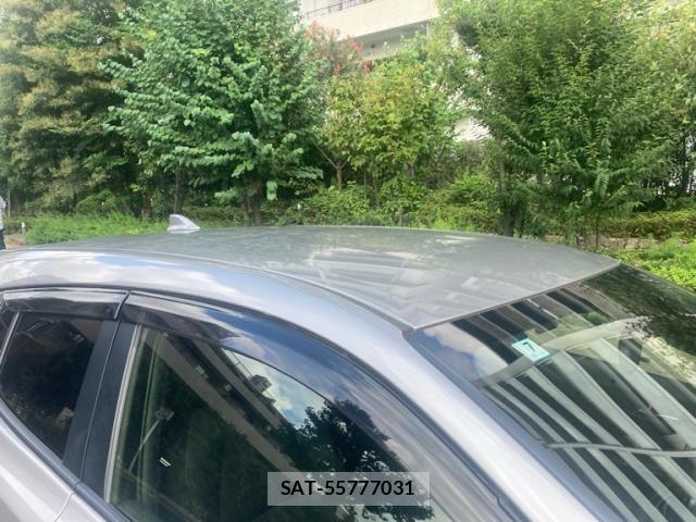 Toyota C-HR 2017-05 8685293-4