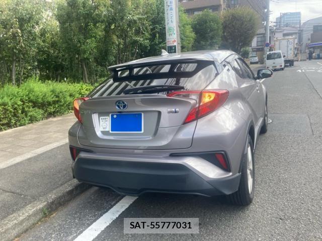 Toyota C-HR 2017-05 8685293-6