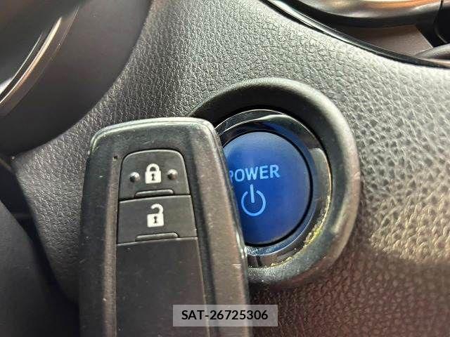 Toyota C-HR 2017-07 8741161-9