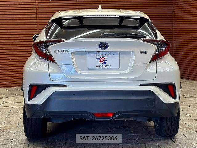 Toyota C-HR 2017-07 8741161-15