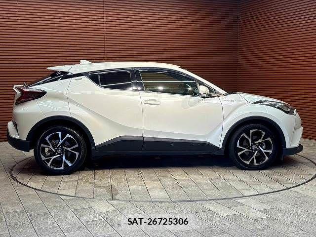 Toyota C-HR 2017-07 8741161-16