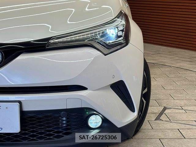 Toyota C-HR 2017-07 8741161-19