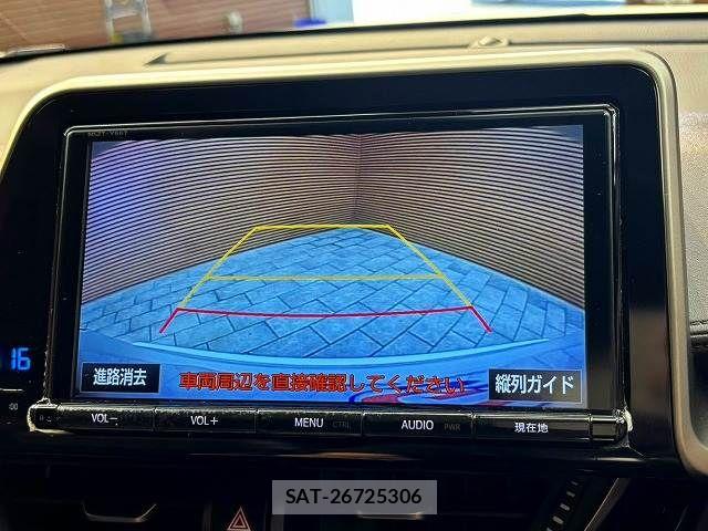 Toyota C-HR 2017-07 8741161-3