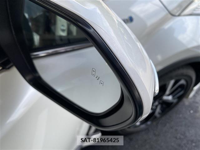 Toyota C-HR 2017-11 8741146-12