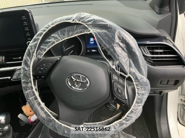 Toyota C-HR 2021-08 8741137-11