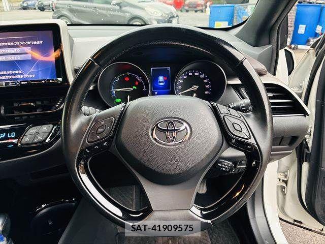 Toyota C-HR 2017-02 8741147-10