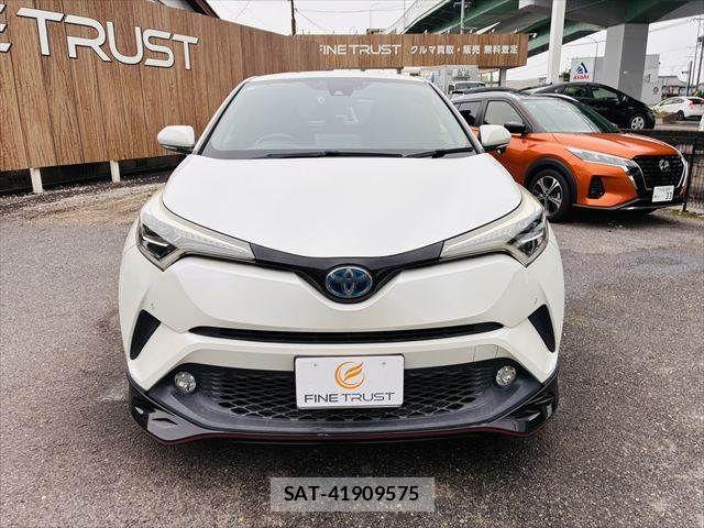 Toyota C-HR 2017-02 8741147-12