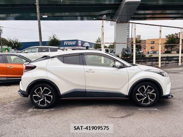 Toyota C-HR 2017-02 8741147-14