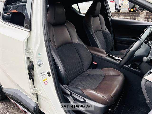 Toyota C-HR 2017-02 8741147-7