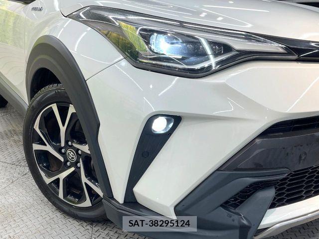 Toyota C-HR 2019-12 8741144-11