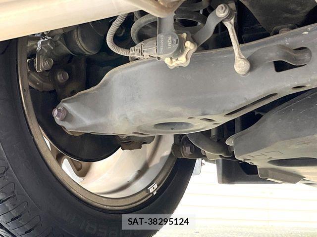 Toyota C-HR 2019-12 8741144-19