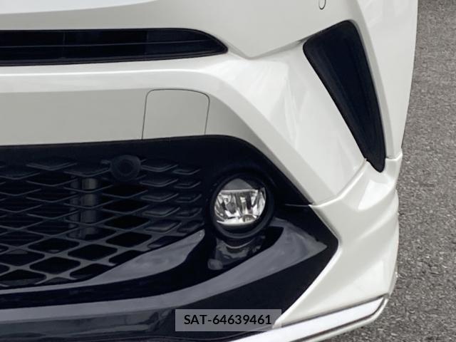 Toyota C-HR 2019-04 8741135-10