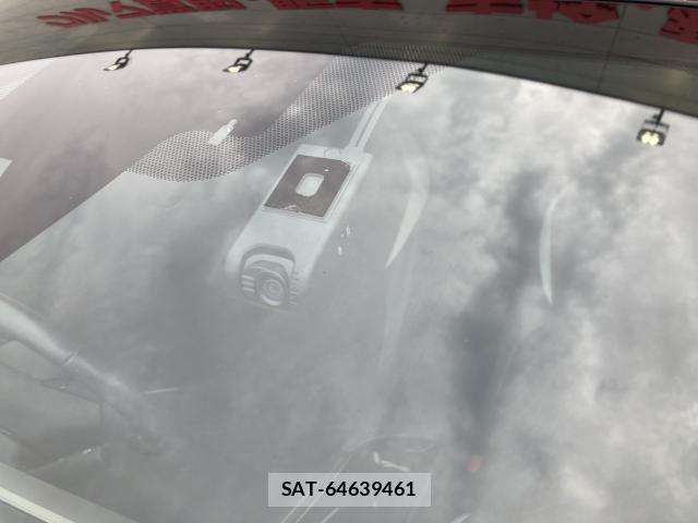 Toyota C-HR 2019-04 8741135-12