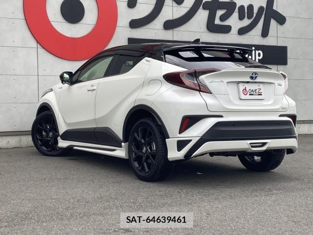 Toyota C-HR 2019-04 8741135-14