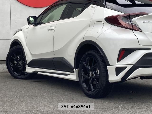 Toyota C-HR 2019-04 8741135-15