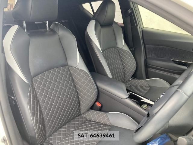 Toyota C-HR 2019-04 8741135-21
