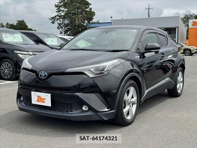 Toyota C-HR 2019-08 8741159-9