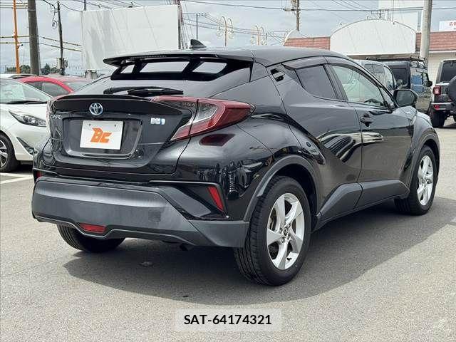 Toyota C-HR 2019-08 8741159-14