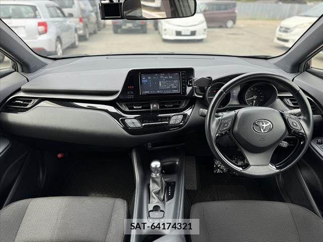 Toyota C-HR 2019-08 8741159-1